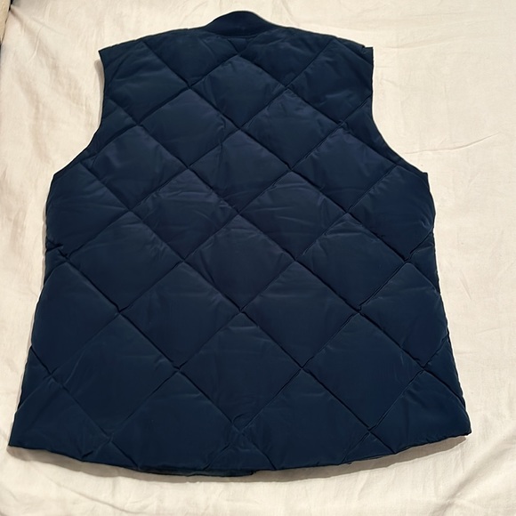 MARINE LAYER NAVY PUFFY VEST - SIZE L! MINT CONDITION! ONLY WORN 1 TIME! 🔴🟠🟡 - Picture 4 of 5